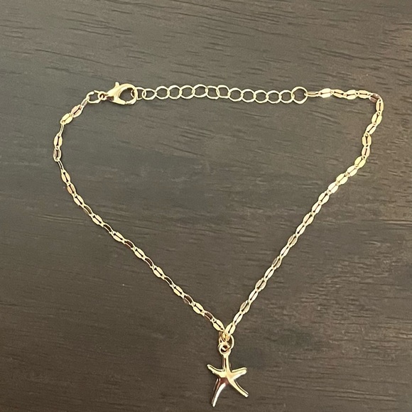 Gold Starfish Anklet/Bracelet - Picture 2 of 4